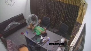 Office ki mulazam aunty ki chudai wali Paki Porn Reel