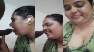 Shauhar ke lode ke choope lagati bade mamme wali begum