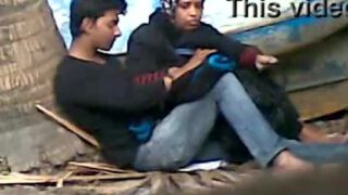 Baagh mein burke ke andar ladke ka lauda daba baithi khala