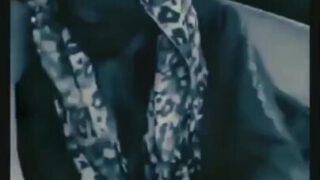 Hijab, burka, naqaab pahani Saba ne car me hilaya lund