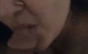 Desi Bhabhi Farhana bade lund ki fan us ki nice blowjob video
