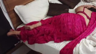 Young Bhabhi ki sone ke doran big dick se maze ki porn video